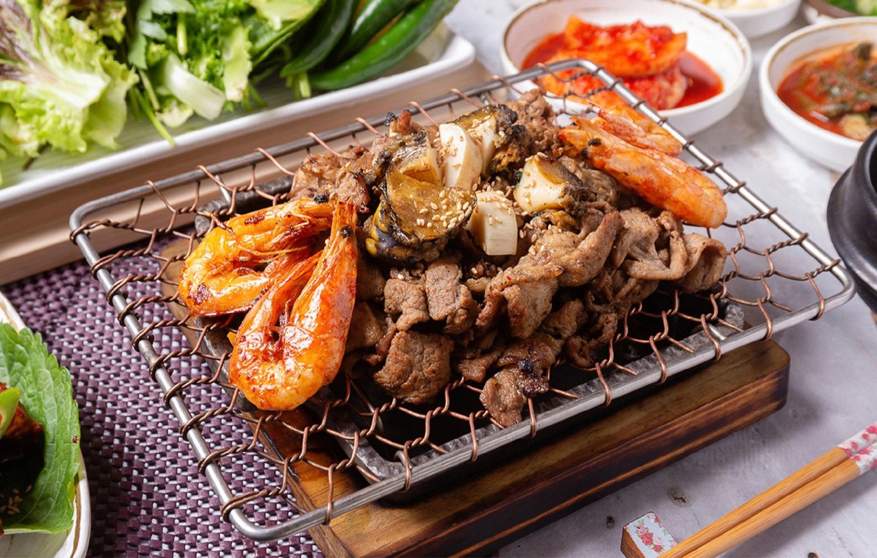 강경 돼지불고기 한 상